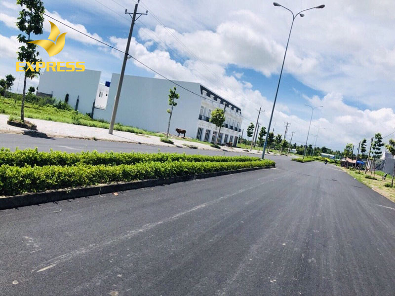 Có nên mua đất thổ cư không?