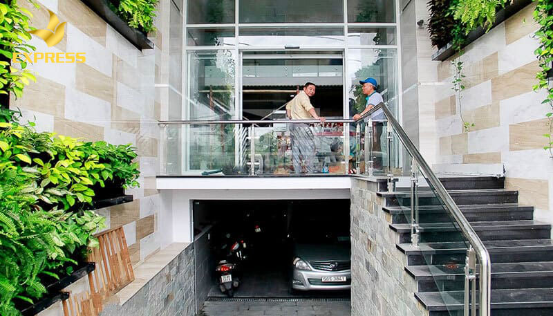 Chiều cao của tầng bán hầm phải đảm bảo an toàn cho sự di chuyển của người sử dụng phương tiện giao thông