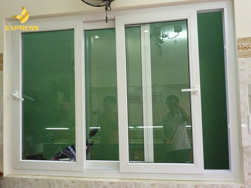 Dạng cửa sổ trượt mở có 3 cánh vô cùng bắt mắt