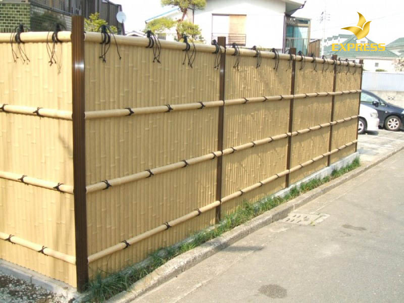 Hàng rào bằng tre là gì?
