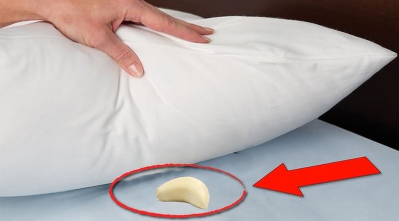 Để tỏi trong phòng ngủ để trừ tà