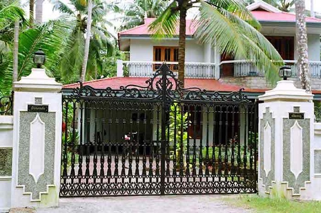 Lối đi vào cổng