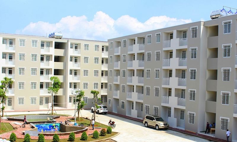 Người lao động tại Việt Nam nên hay không nên mua nhà ở xã hội?