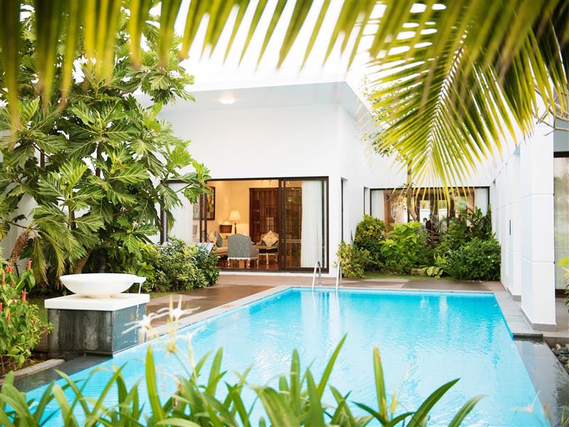 BỂ BƠI VÔ CỰC Ở BIỆT THỰ BIỂN NGHỈ DƯỠNG VINPEARL PHÚ QUỐC 4