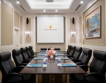 PHÒNG HỌP LỚN