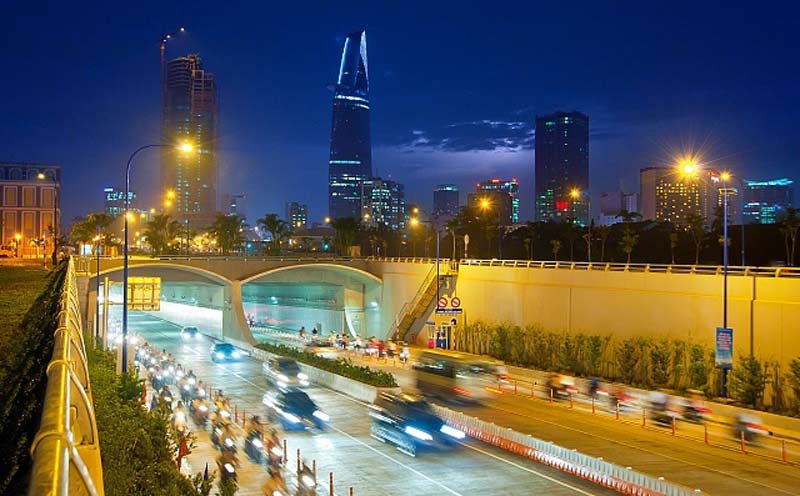 ham-thu-thiem-di-thang-toi-empire-city