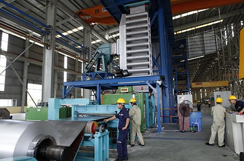 Thép nhập khẩu giá rẻ đang lấn át thép nội. (Ảnh chỉ có tính minh họa)Ảnh: HỒNG THÚY Thép nhập khẩu giá rẻ đang lấn át thép nội. (Ảnh chỉ có tính minh họa)Ảnh: HỒNG THÚY