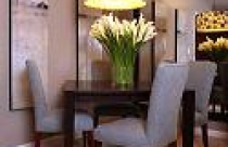Đèn treo ấn tượng trong phòng ăn 