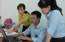 Ngồi nhà giám sát việc cấp giấy nhà, đất