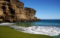 Bãi biển có hàng tỷ viên &quot;kim cương Hawaii&quot; 