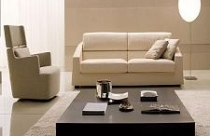 Bố trí bàn trà quá lớn, khách sẽ lấn át chủ 