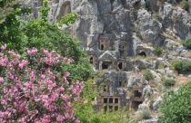 Khám phá những ngôi mộ cổ ở Myra