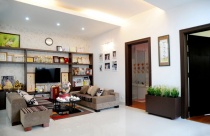 Biệt thự ngoại ô sang trọng của Quyền Linh