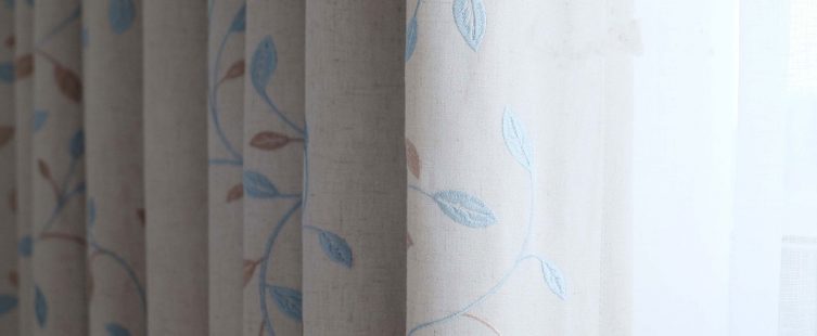  Trang trí nhà đẹp bằng những chiếc rèm voan trắng thanh lịch					