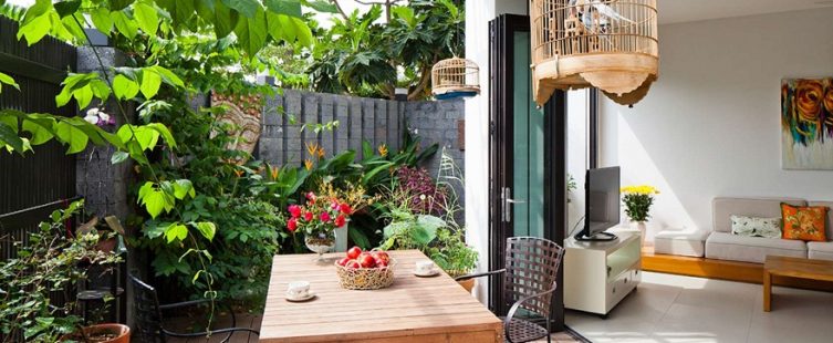  Gợi ý 5 ý tưởng trang trí sân vườn theo phong cách lãng mạn ngày hè					