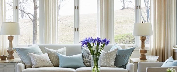  Chuyên gia gợi ý cách khiến thiết kế phòng khách để luôn nổi bật					
