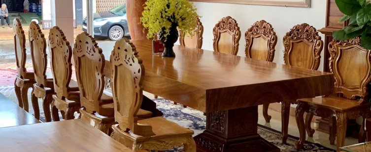  4 lưu ý quan trọng khi mua bàn ăn gỗ gõ đỏ nguyên tấm					