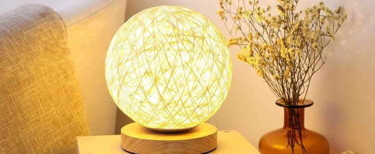  3 mẫu đèn ngủ để bàn quả cầu mây ấn tượng nhất					