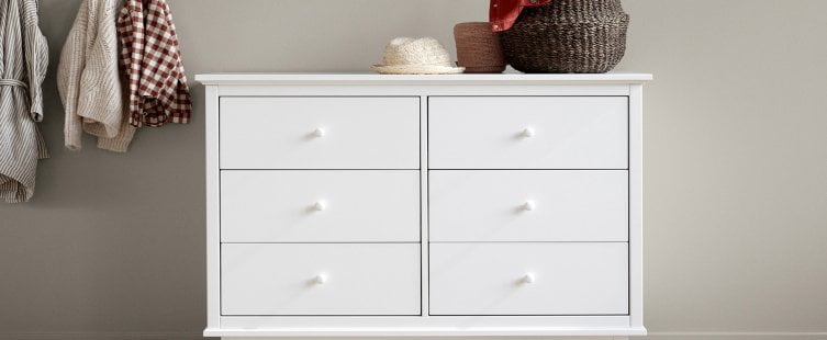  Mách mẹ bí quyết vàng chọn mua tủ gỗ đựng đồ cho bé					