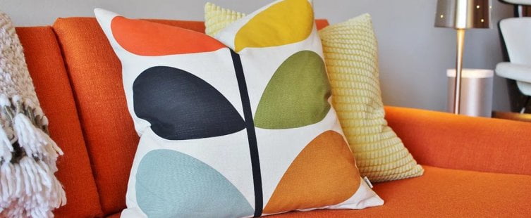  Bỏ túi ngay 4 mẫu gối sofa nhiều màu cực hút mắt					