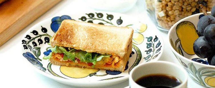  Ngây ngất trước những bộ bát đĩa bằng gốm cực hợp trang trí ngày Tết					