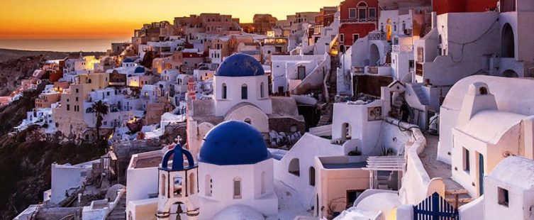  Khung cảnh lãng mạn và kiến trúc đặc trưng của vùng Cycladic					