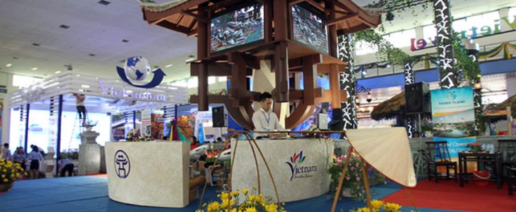  Kiến trúc thu nhỏ đa sắc màu của các nước giữa lòng thủ đô Hà Nội					