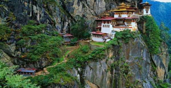  Kiến trúc độc đáo của tu viện Paro Taktsang trên đỉnh Himalaya					