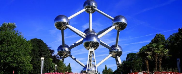  Khám phá bảo tàng độc đáo Atomium hình dáng phân tử độc đáo tại Bỉ					