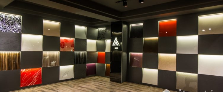  Tấm Acrylic là gì? Ưu nhược điểm và ứng dụng của tấm Acrylic					