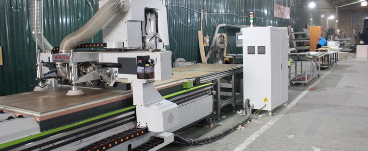  Gotrangtri.vn sở hữu xưởng sản xuất quy mô, máy móc hiện đại hàng đầu					