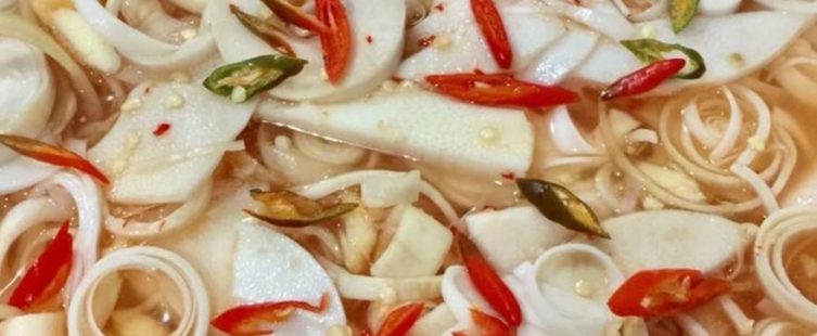  Cách ngâm măng ớt chua cay đảm bảo không bị nổi váng					