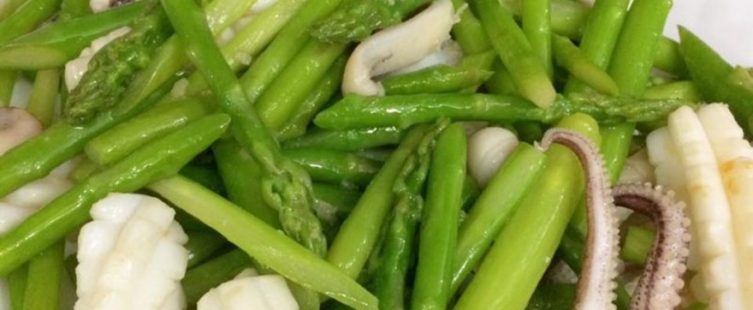  Mực xào măng tây – món ngon lạ miệng ăn hoài không chán					