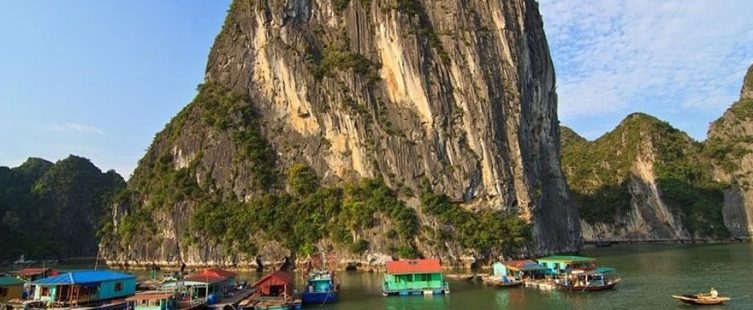  Làng chài Cửa Vạn Quảng Ninh – TOP 16 ngôi làng cổ đẹp nhất thế giới					