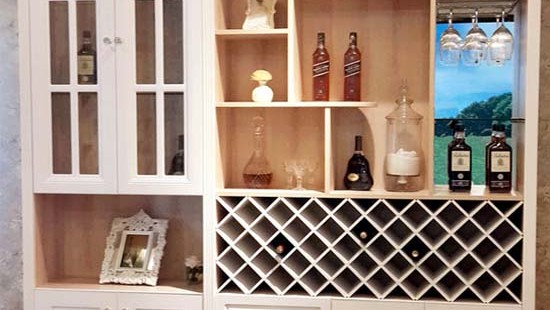  Tủ rượu trưng bày đa dạng mẫu mã cho phòng khách					