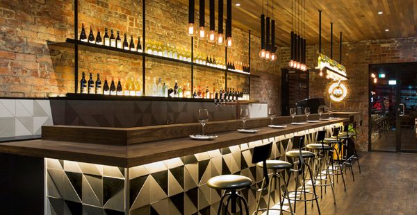  Thiết kế nội thất quán pub độc đáo đầy sức hút					