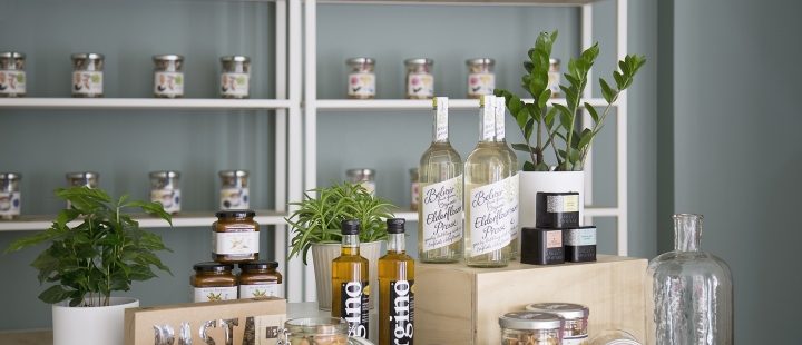  Thiết kế nội thất shop bán sản phẩm hữu cơ Green – Đông Anh, Hà Nội					
