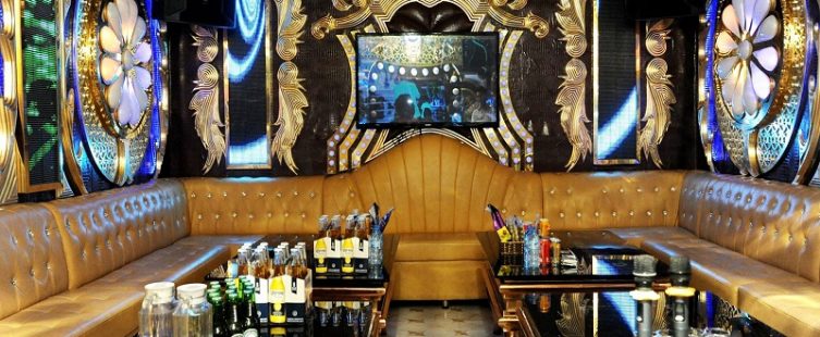  THIẾT KẾ NỘI THẤT QUÁN KARAOKE VIP TẠI LẠC LONG QUÂN, HÀ NỘI – CHỊ TRANG					