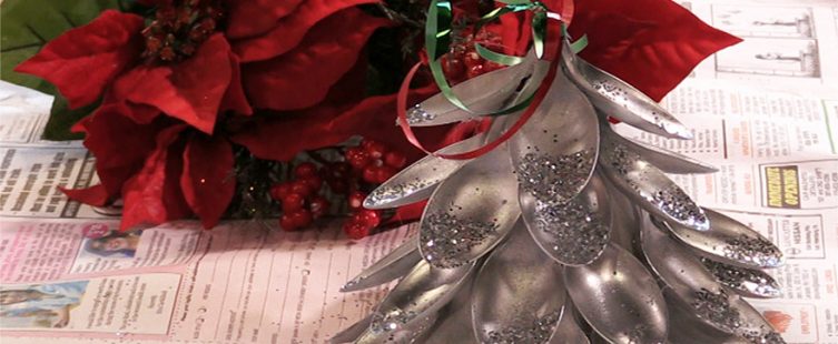  [Clip] Cách làm cây thông noel bằng thìa nhựa chỉ trong một nốt nhạc					