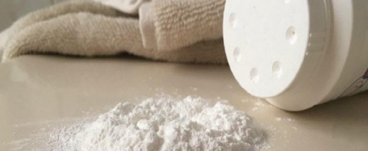  Mẹo vặt cuộc sống: Công dụng bất ngờ của phấn rôm					