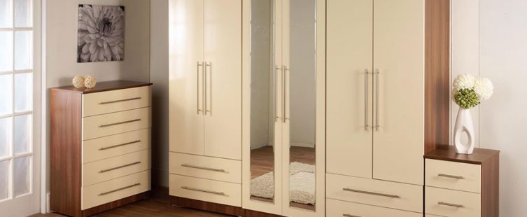  Làm cách nào để xử lý tủ quần áo bị nấm mốc mang lại hiệu quả cao?					