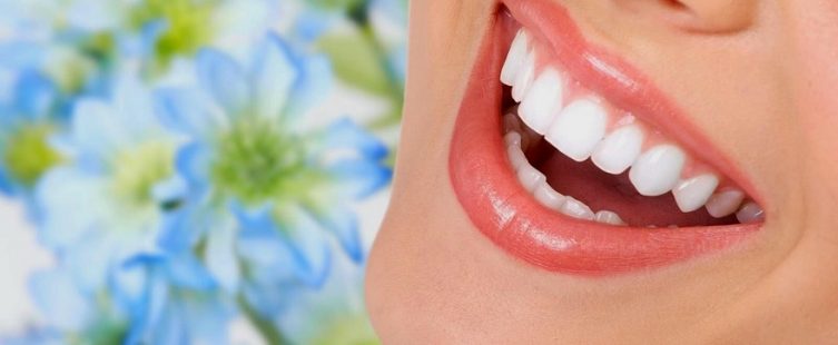  Lấy lại nụ cười sáng bóng với 9 mẹo tẩy vết ố vàng trên răng					