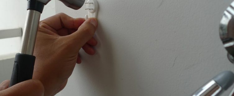  3 loại móc đồ treo tường không cần khoan chịu trọng lượng					