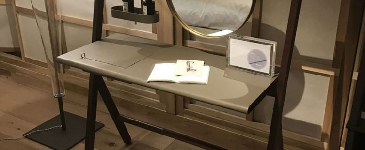  Những mẫu bàn trang điểm bằng gỗ đẹp được săn đón nhất năm 2018					