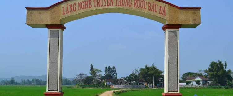  Khám phá tinh hoa rượu Bàu Đá của làng nghề Cù Lâm (Bình Định)					